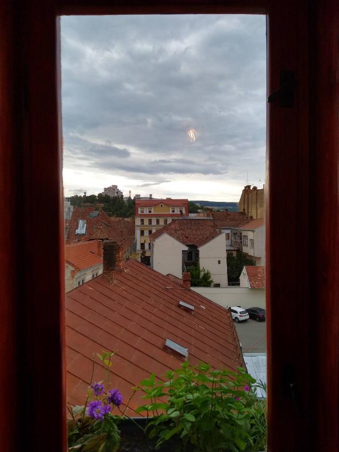 Appartamento Mansarda Cluj-Napoca Esterno foto